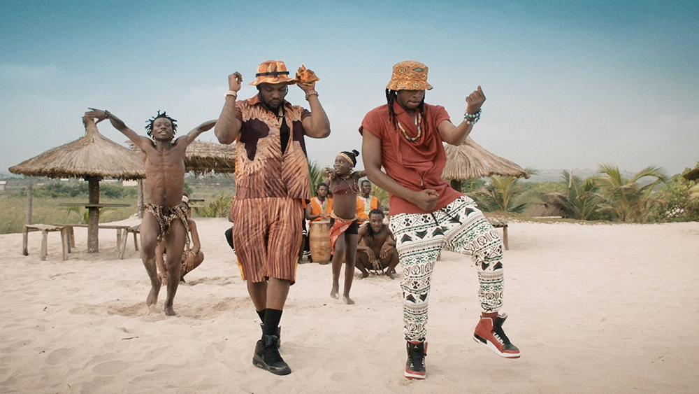 R2bees “Lobi”